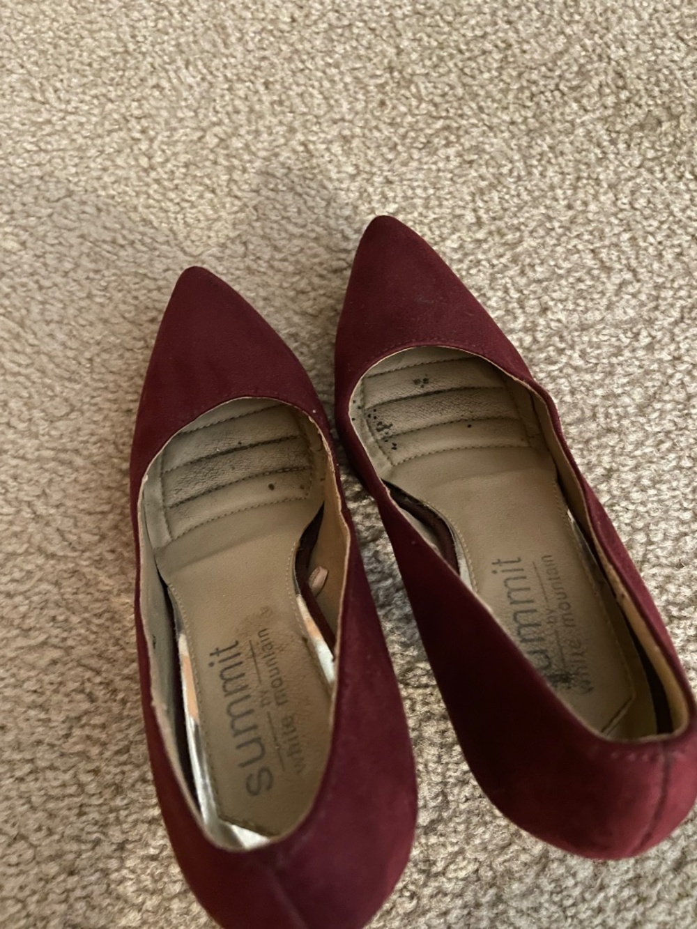 Velvet maroon heels - Picture 2 of 3